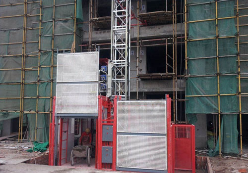 建筑中的电梯维护保养的解决方法？    