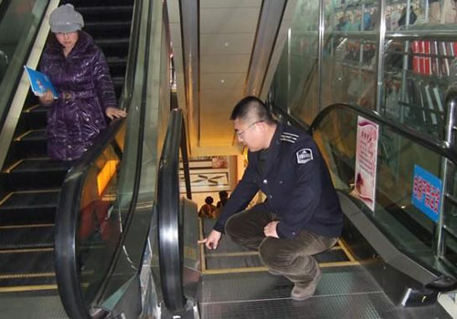 电梯1.jpg
