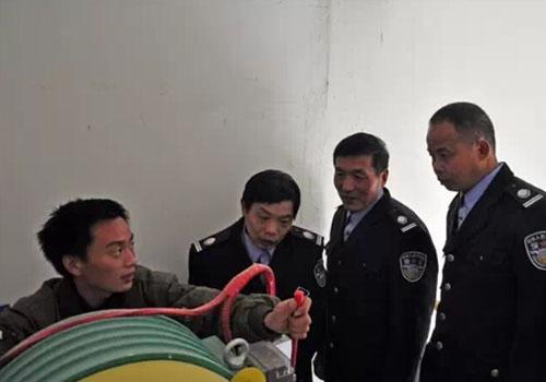 电梯2.jpg